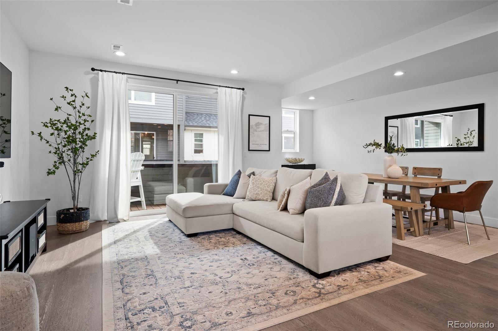 5419 Allison Street Unit: F