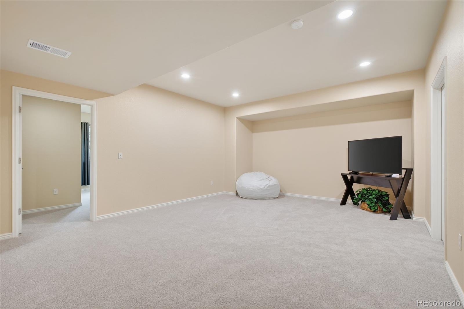 14682 W Amherst Place