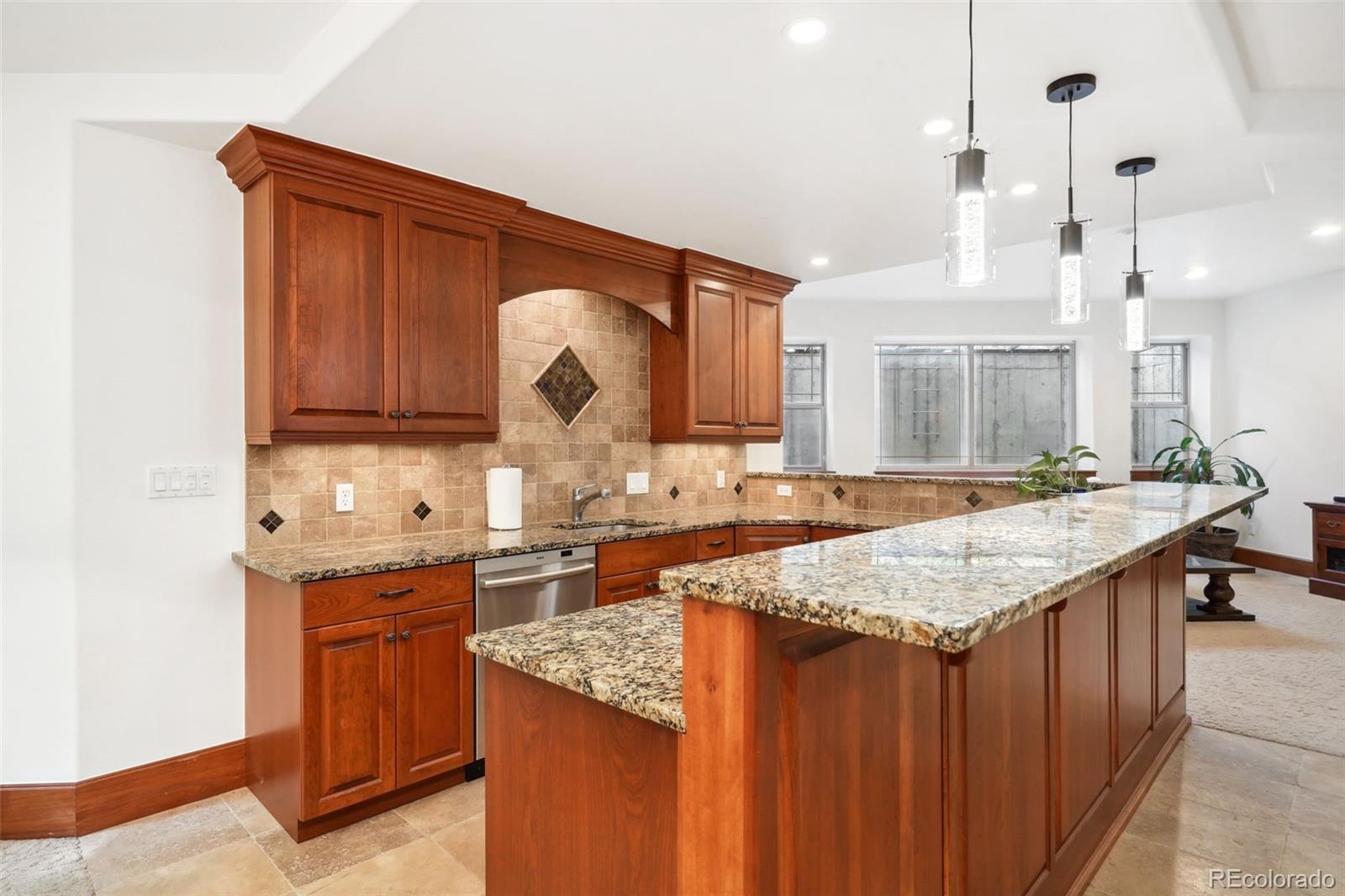 2121 Jade Way