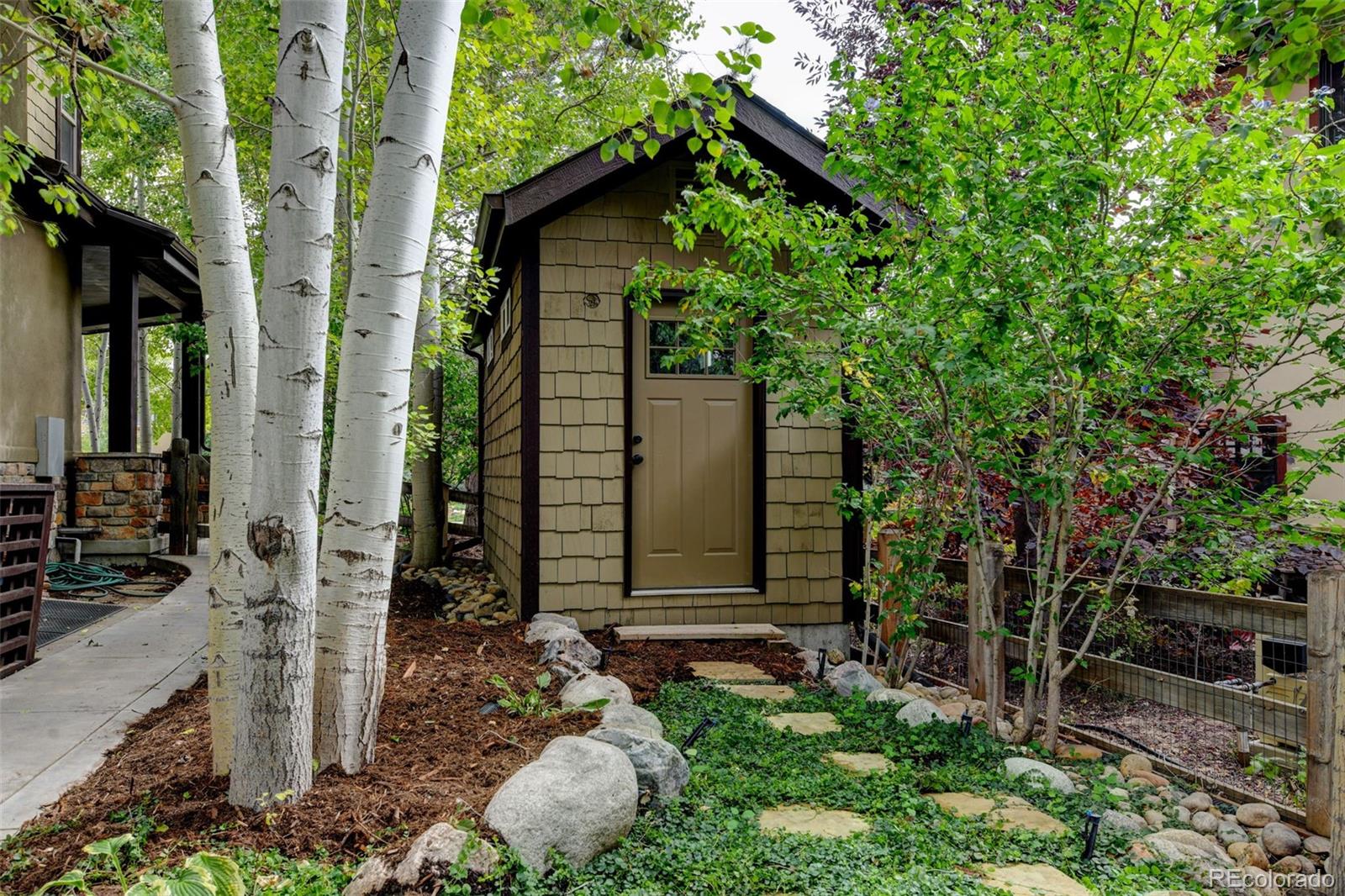 2121 Jade Way