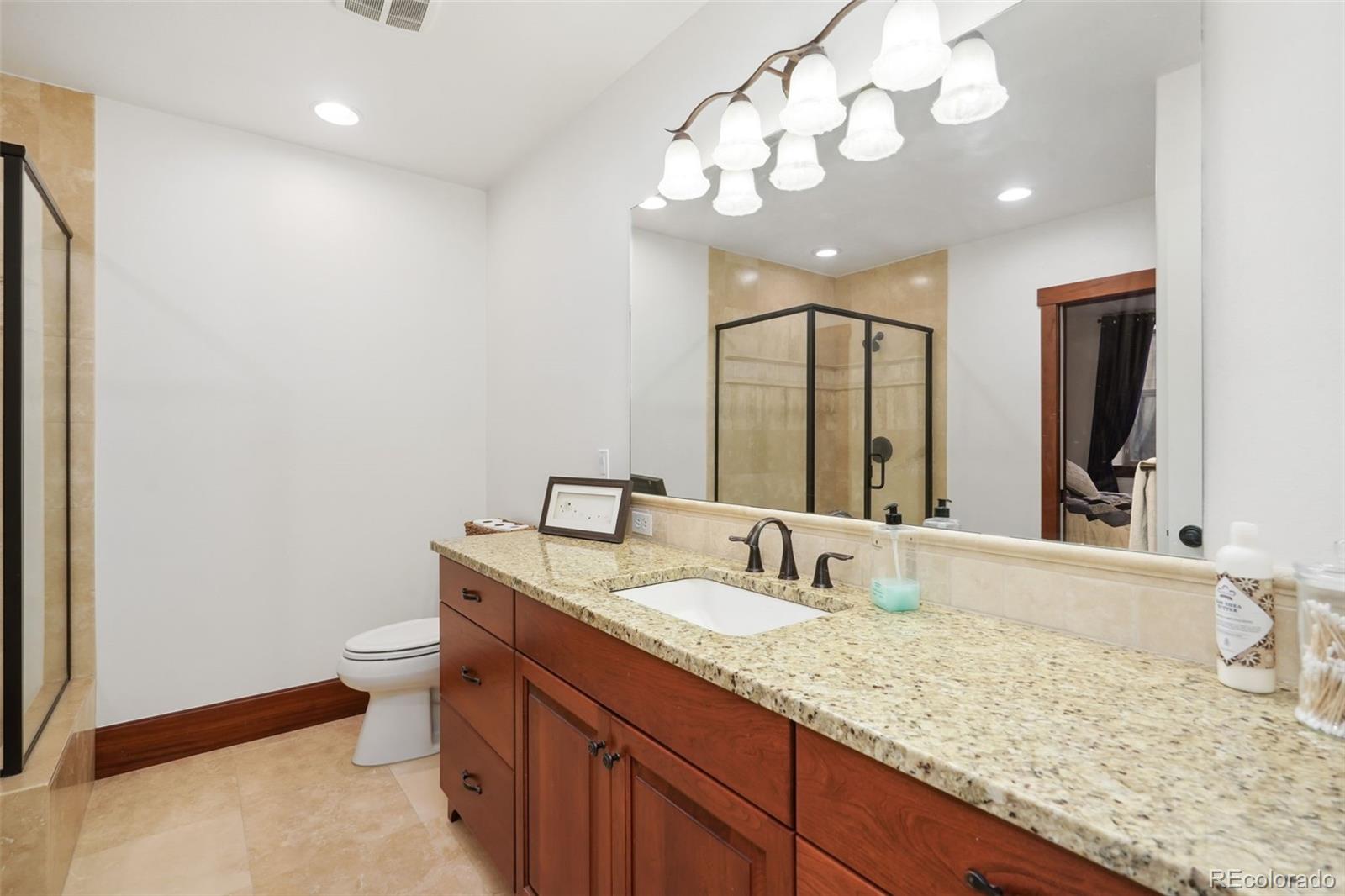 2121 Jade Way
