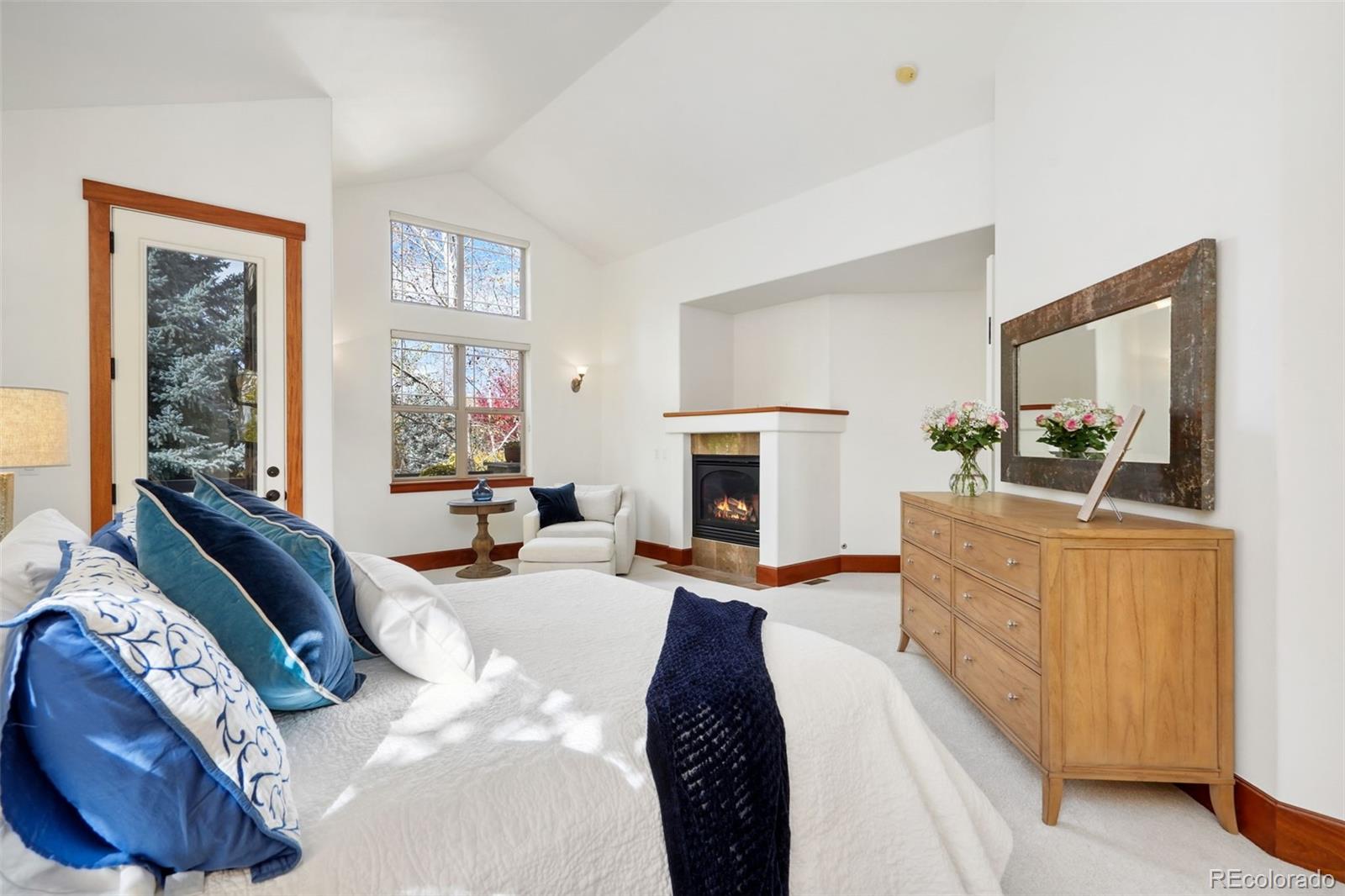 2121 Jade Way