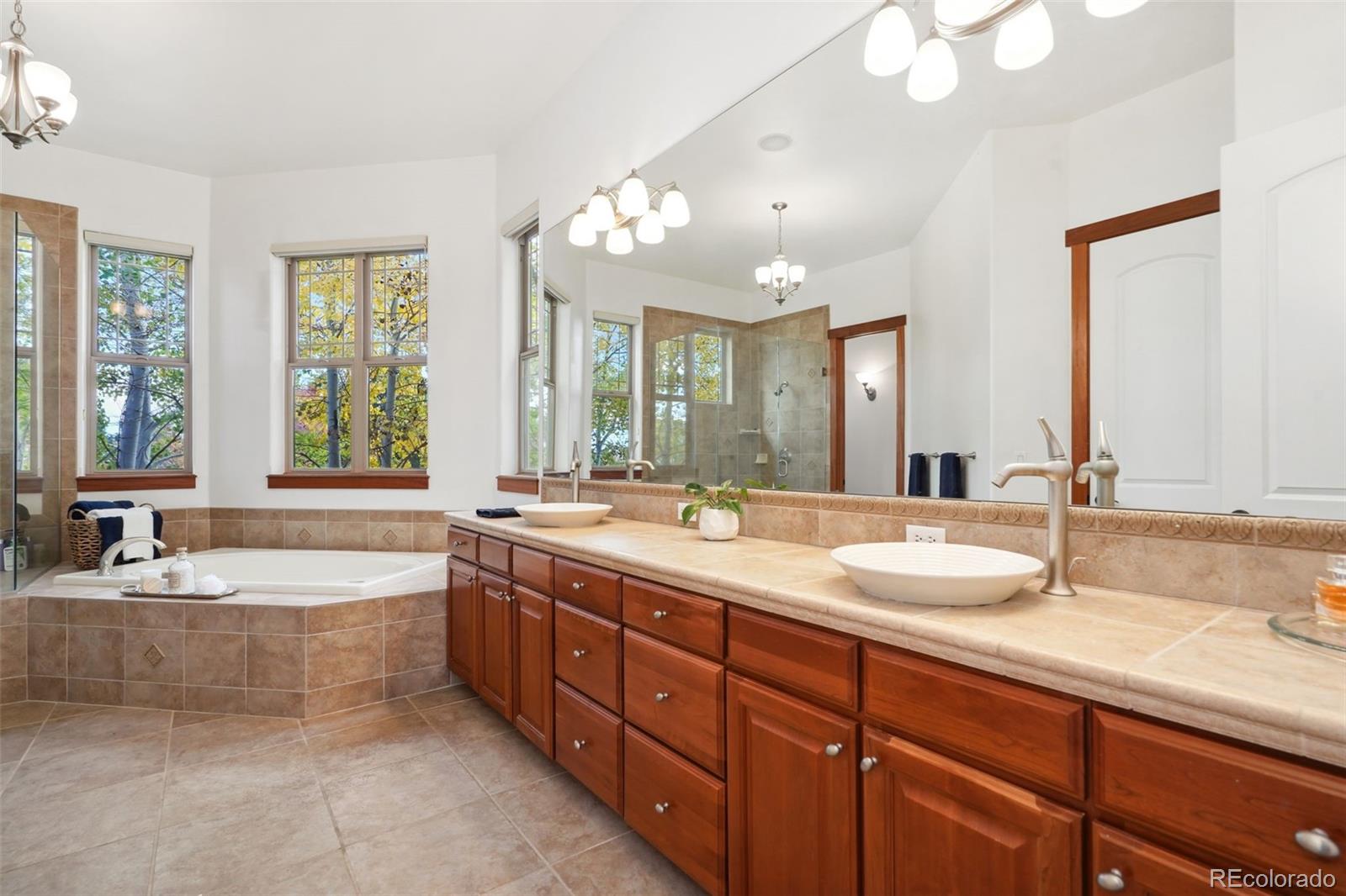 2121 Jade Way