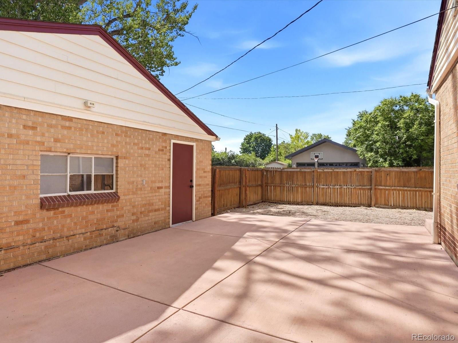 1200 Jasmine Street