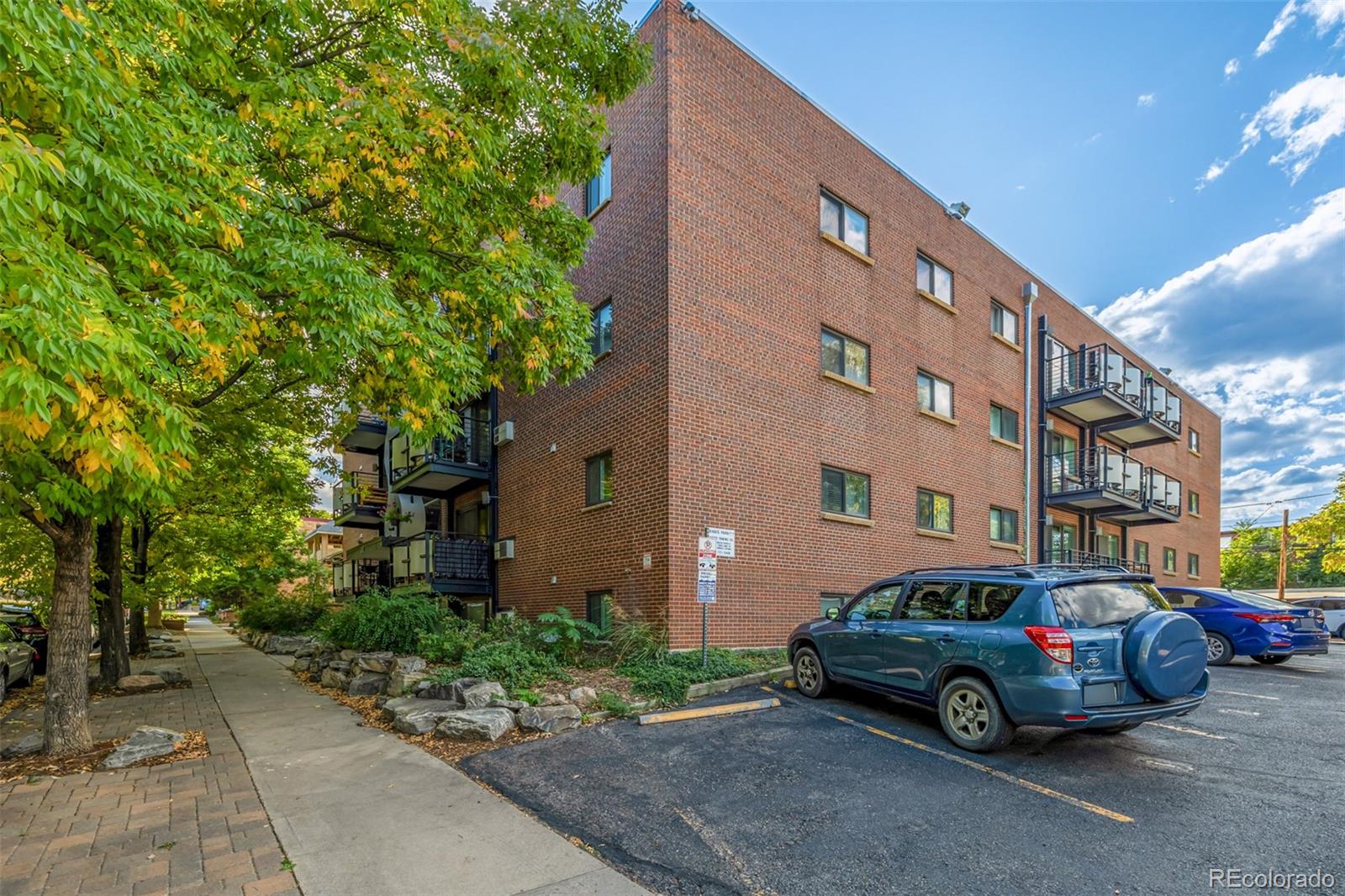 1245 Columbine Street Unit: 205