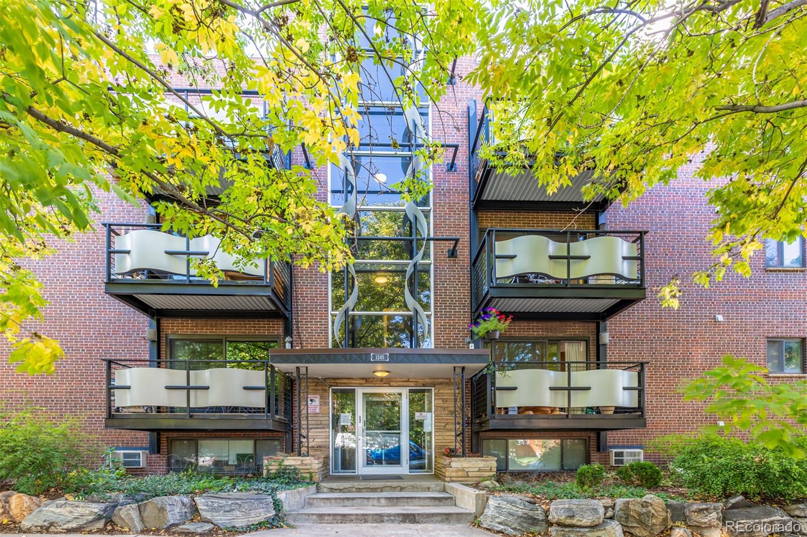 1245 Columbine Street Unit: 205