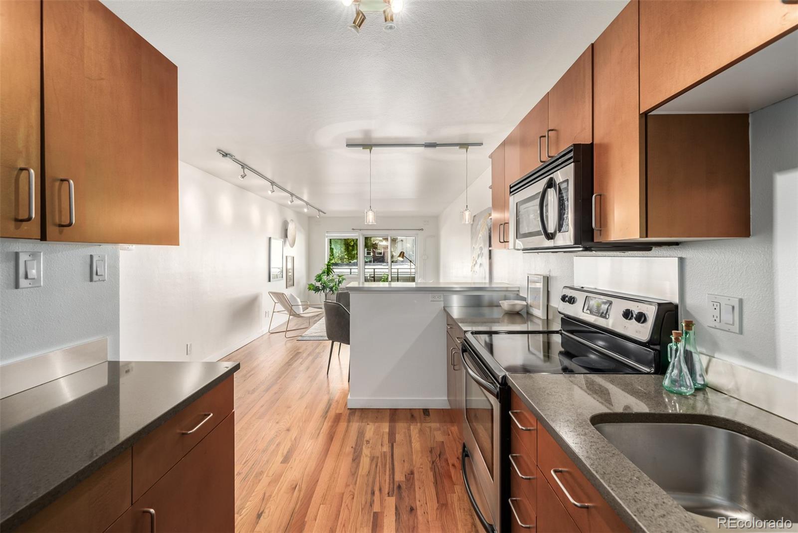 1245 Columbine Street Unit: 205
