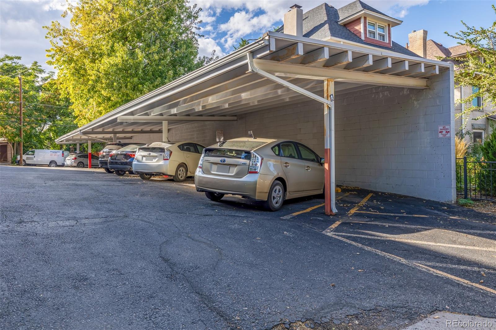 1245 Columbine Street Unit: 205