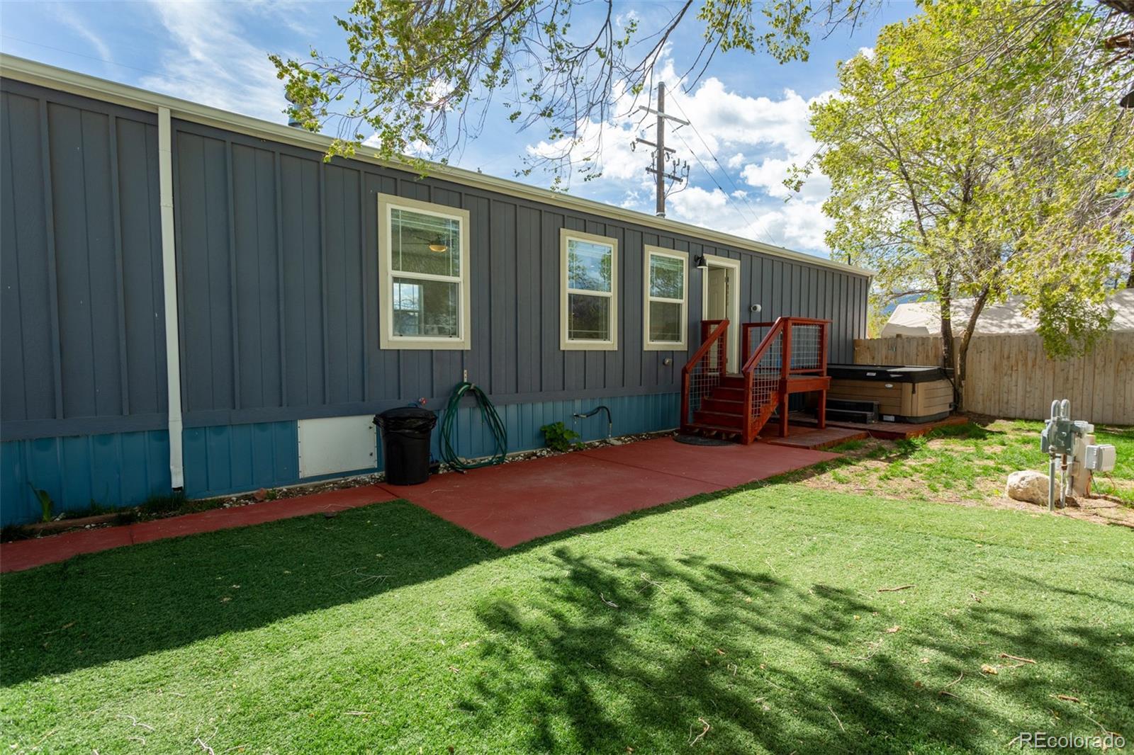 845 Oak Street