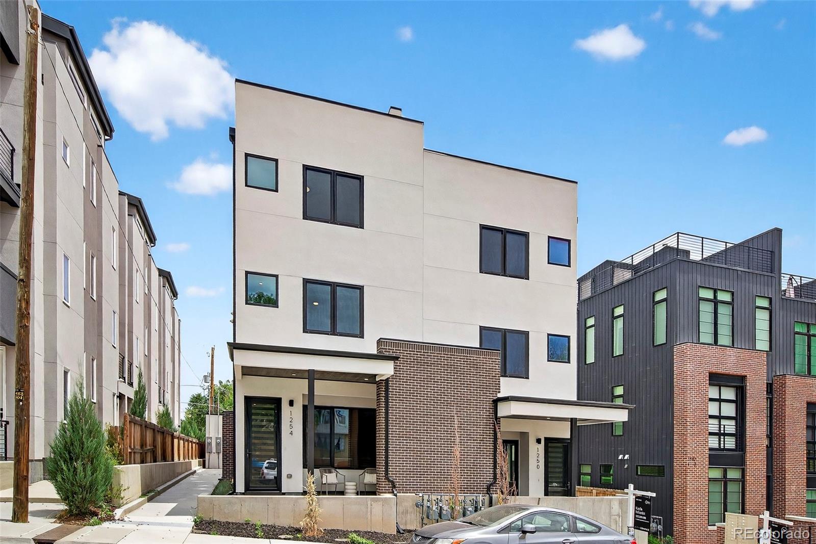 1256 Yates