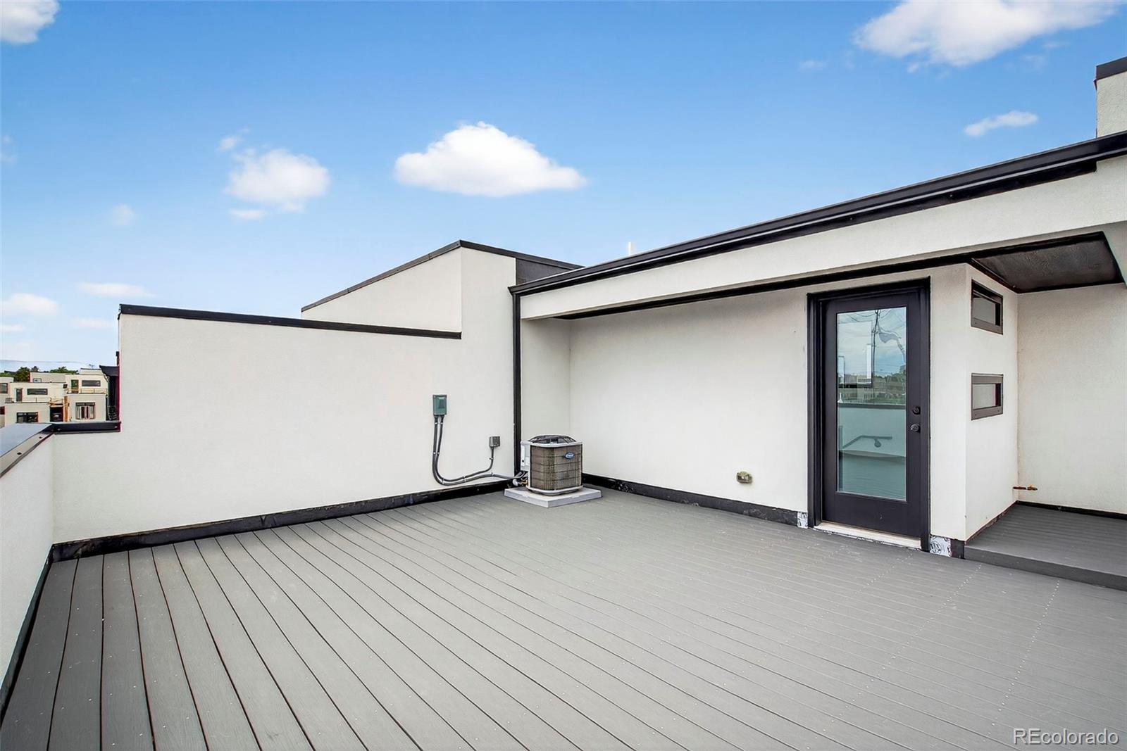 1256 Yates