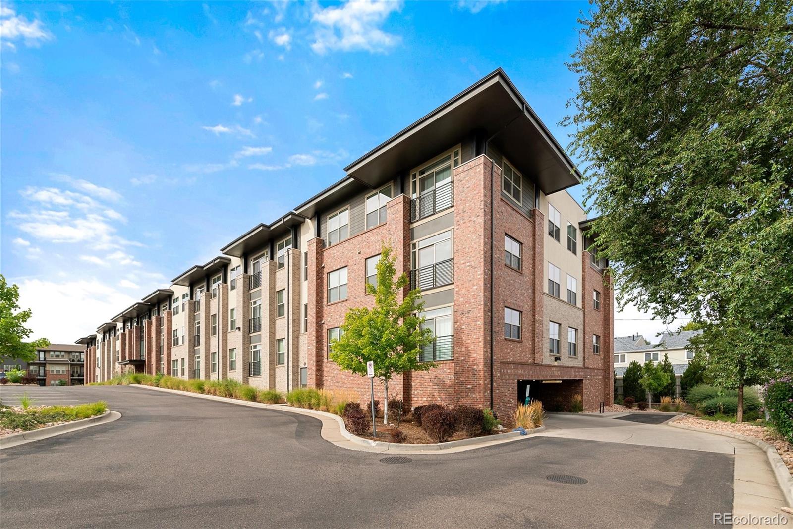 155 S Monaco Street Parkway Unit: 102