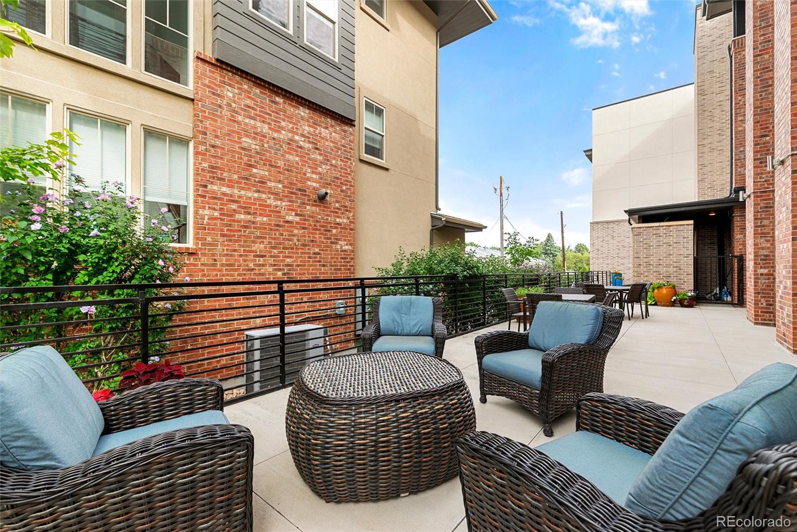 155 S Monaco Street Parkway Unit: 102