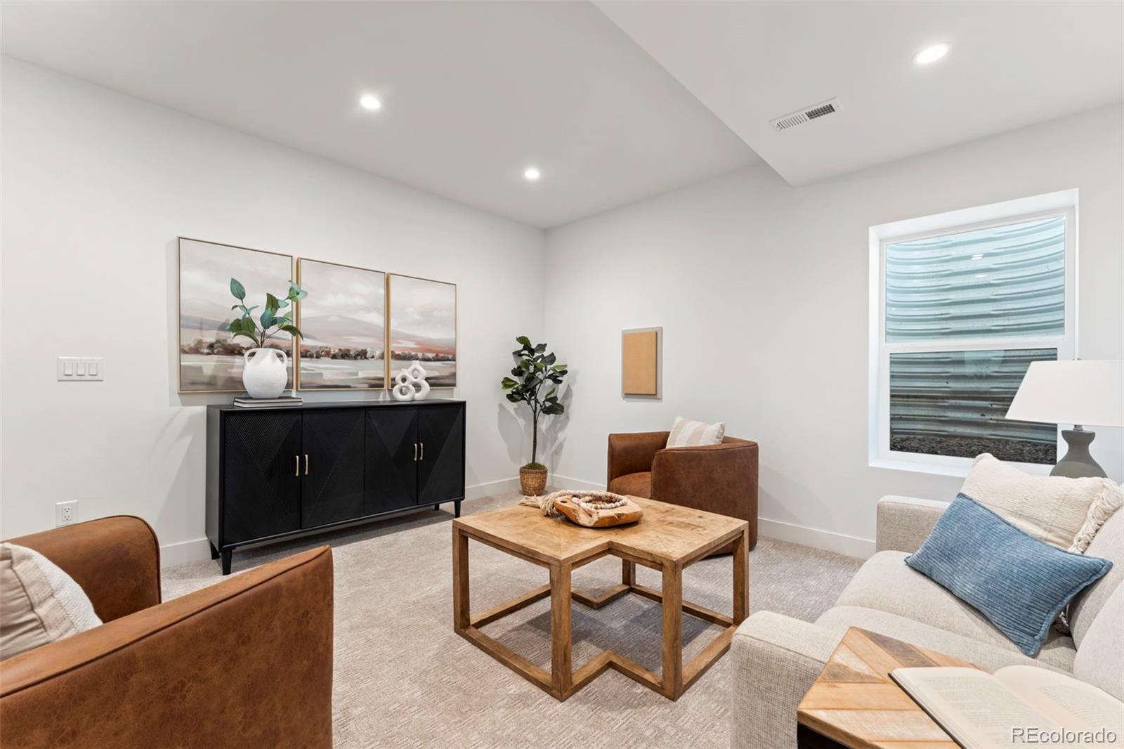 3638 Kalamath Street