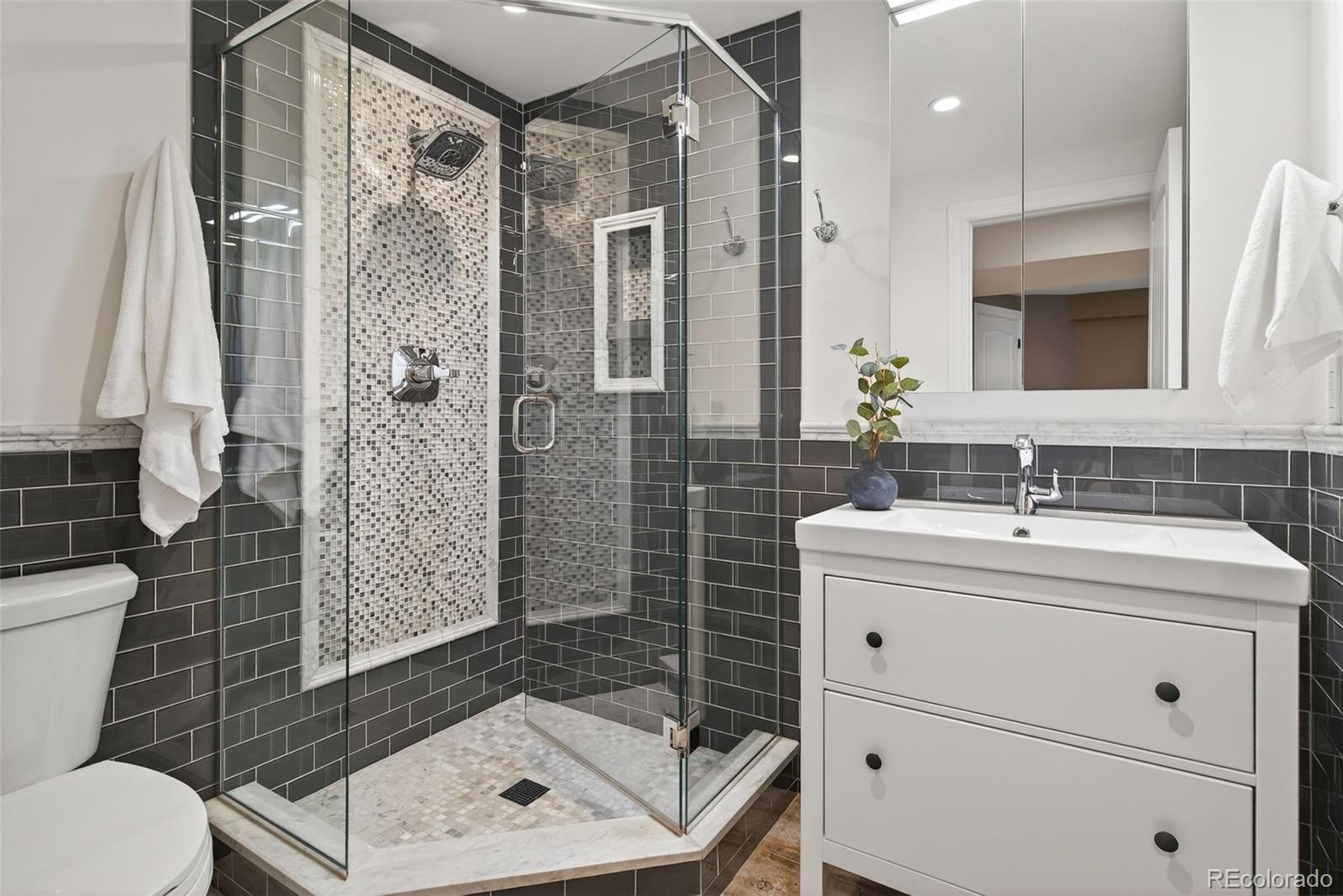 6114 Devinney Court