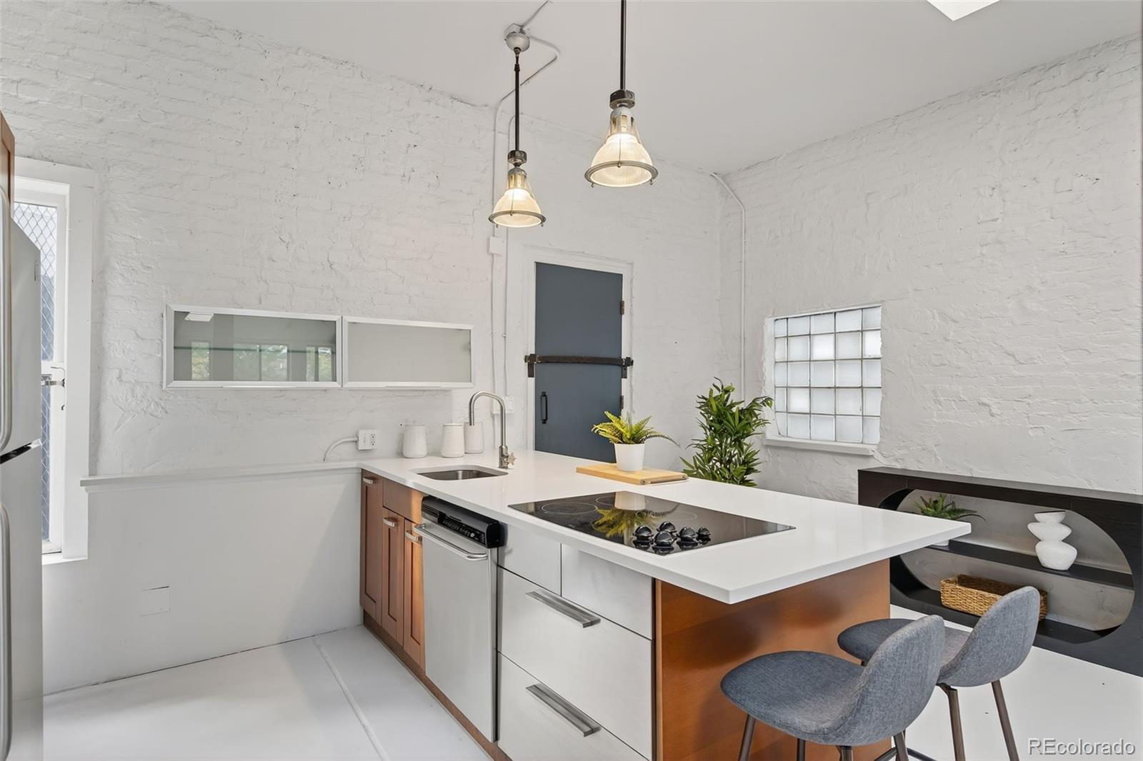 510 W 4th Avenue