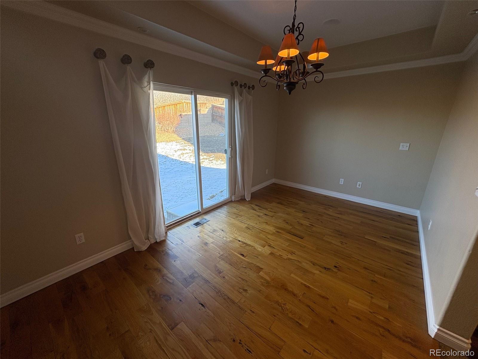 2667 Live Oak Court