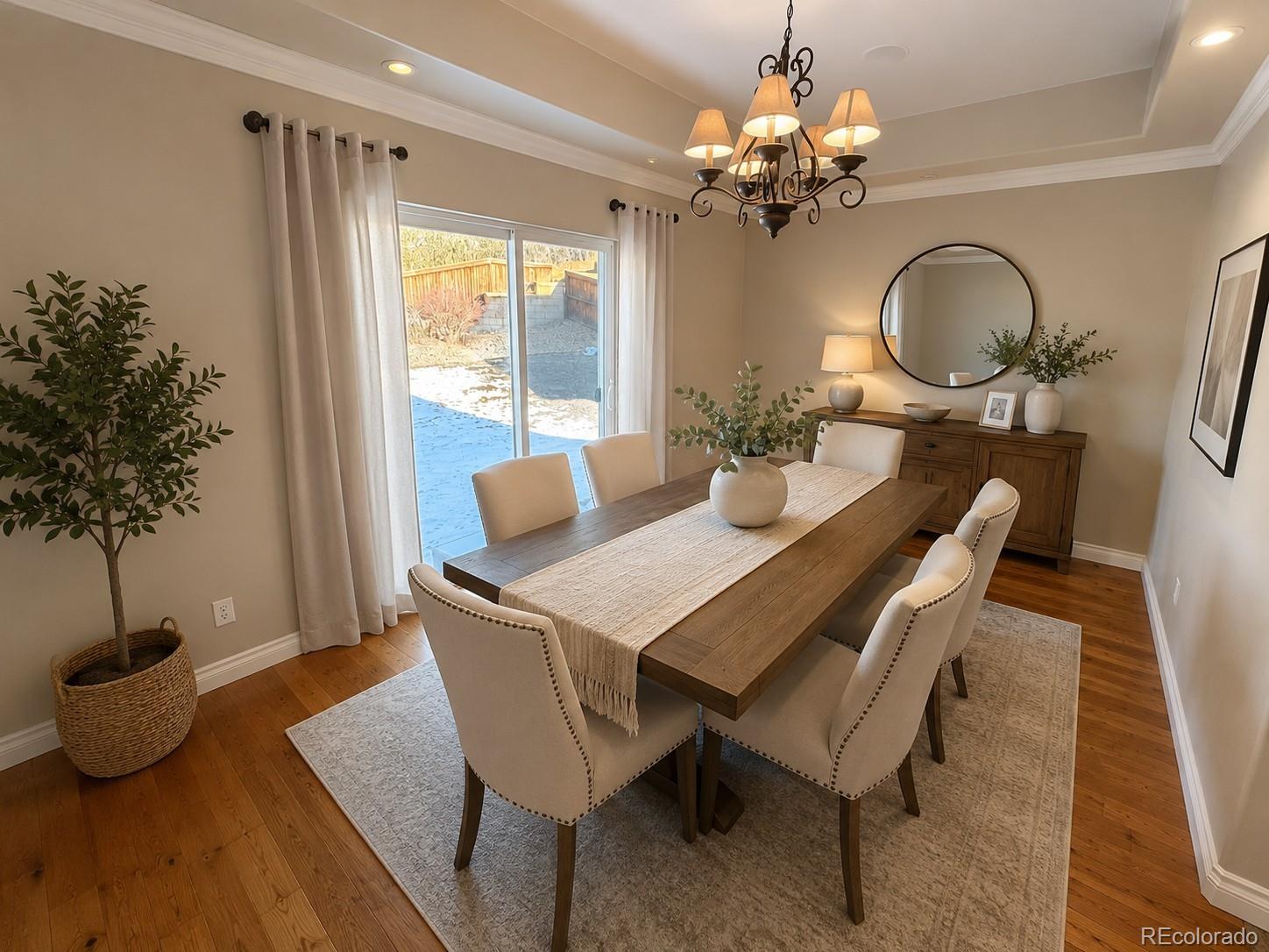 2667 Live Oak Court