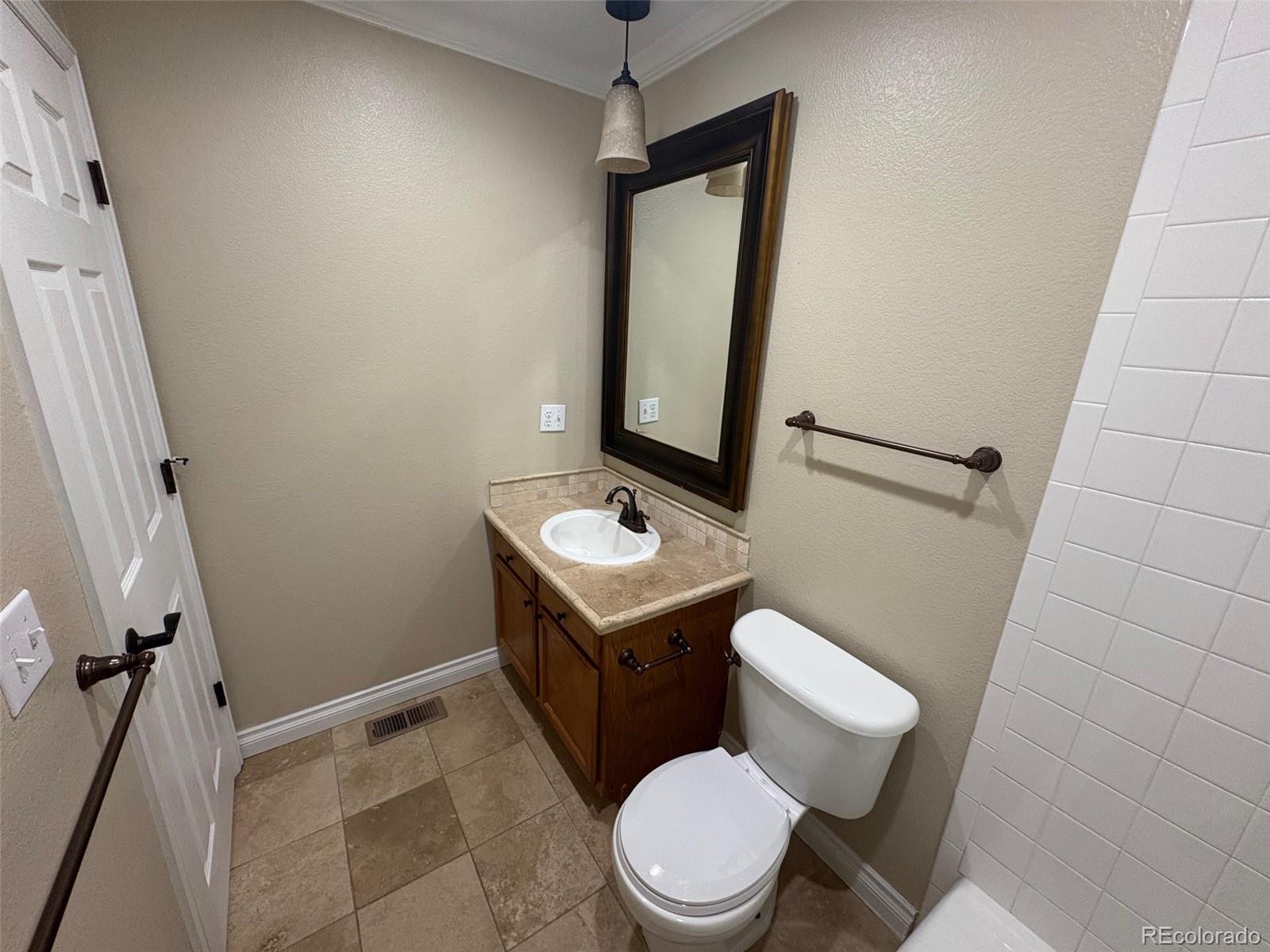 2667 Live Oak Court