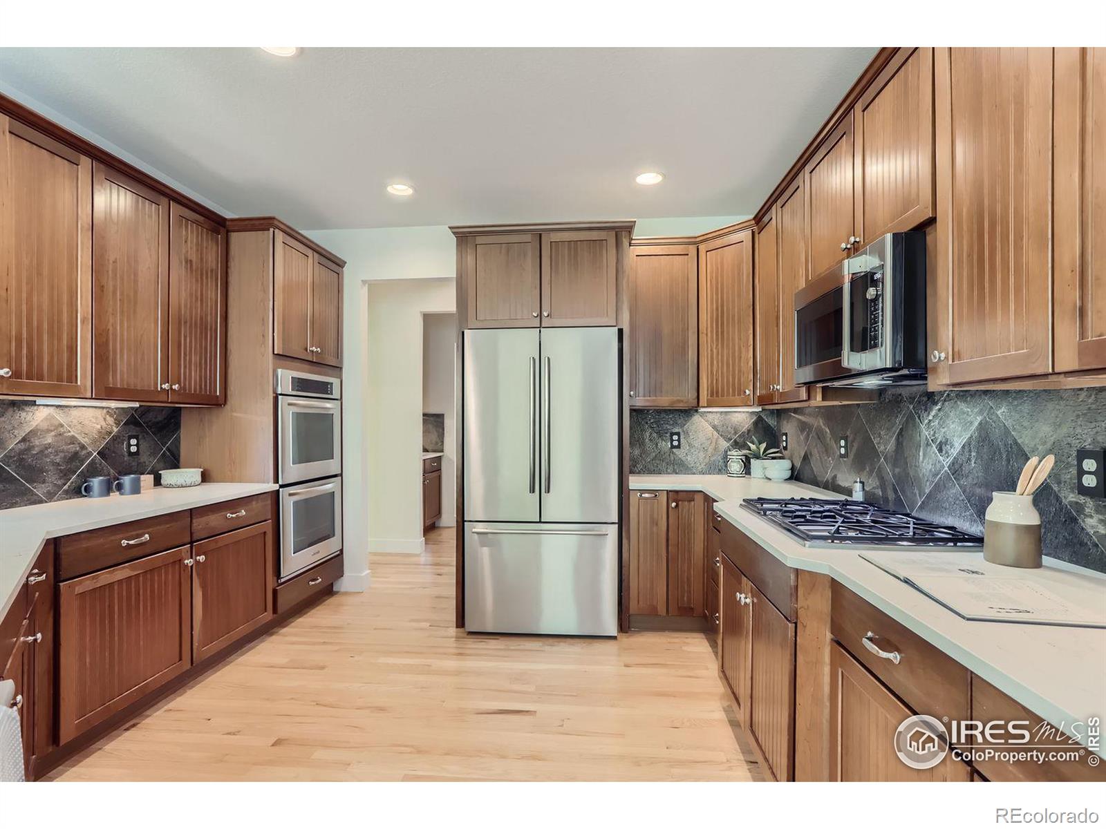 2821 Crater Lake Lane