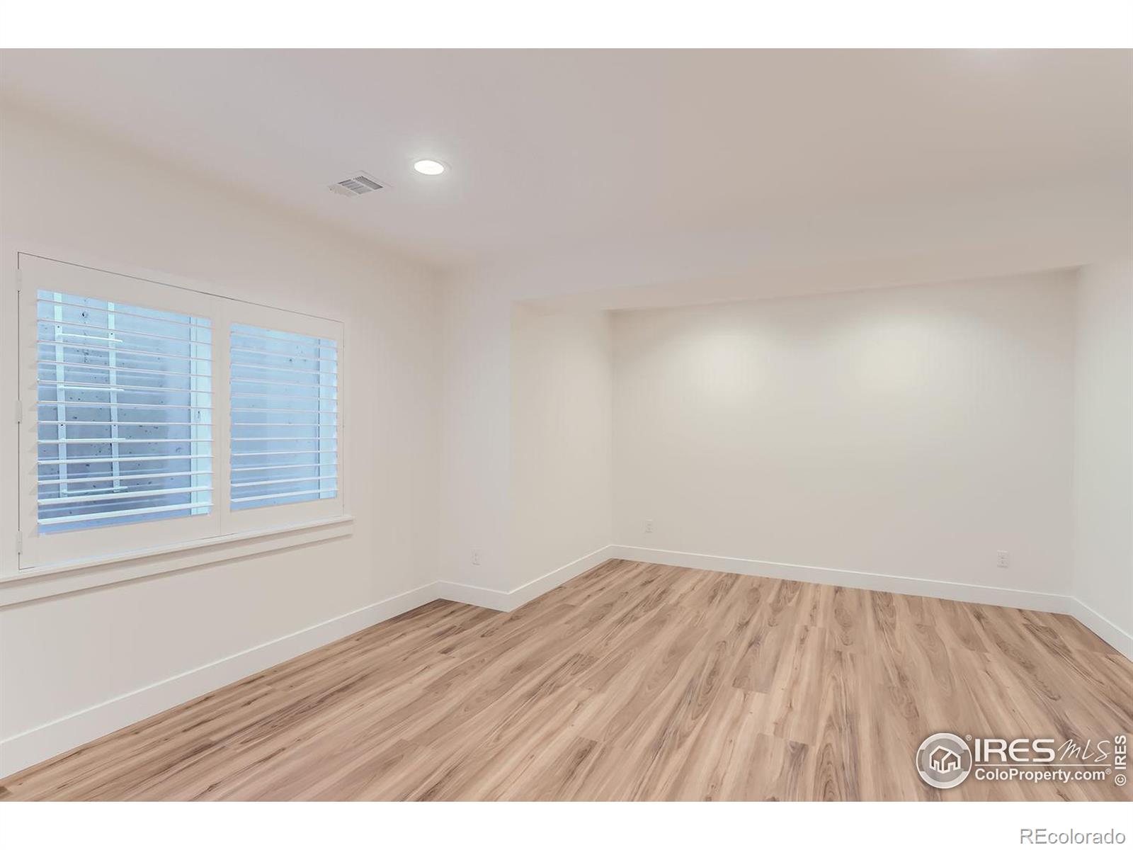 2821 Crater Lake Lane