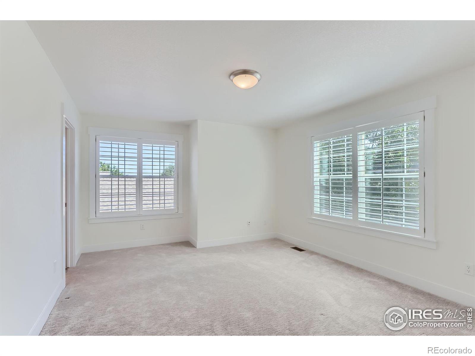 2821 Crater Lake Lane