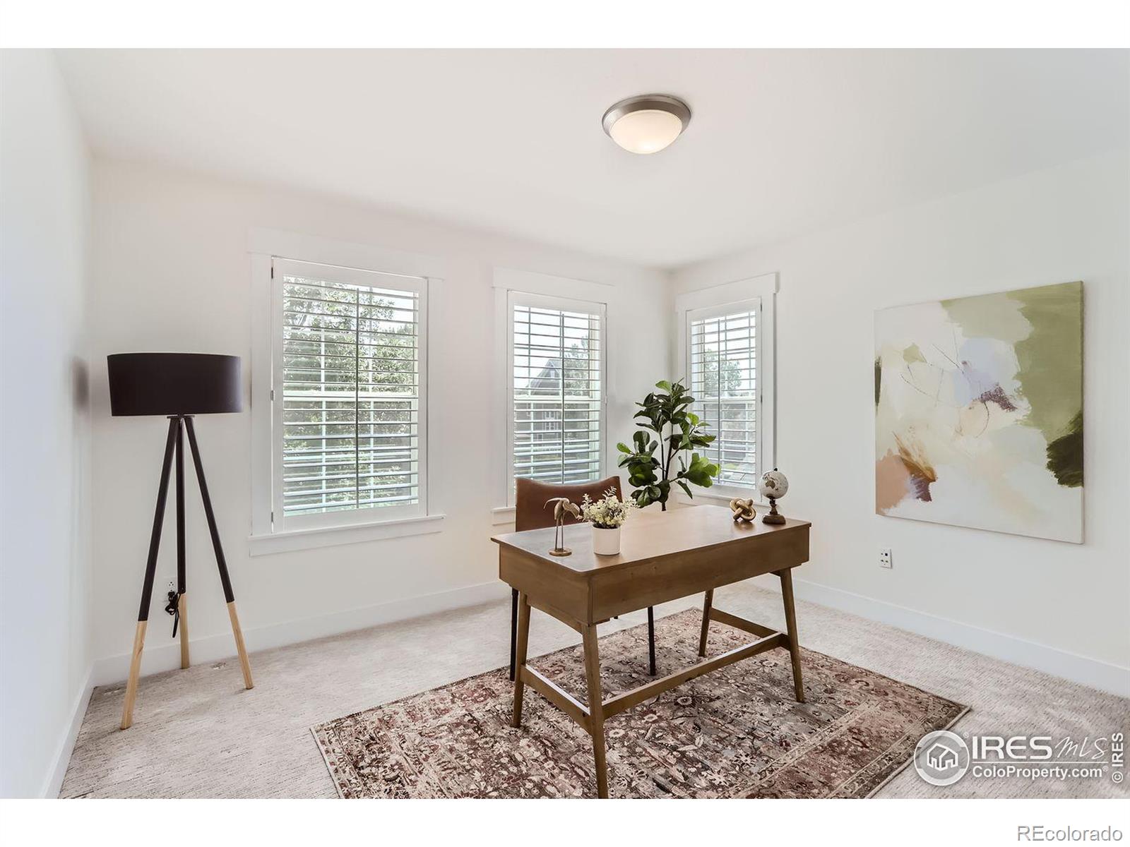 2821 Crater Lake Lane