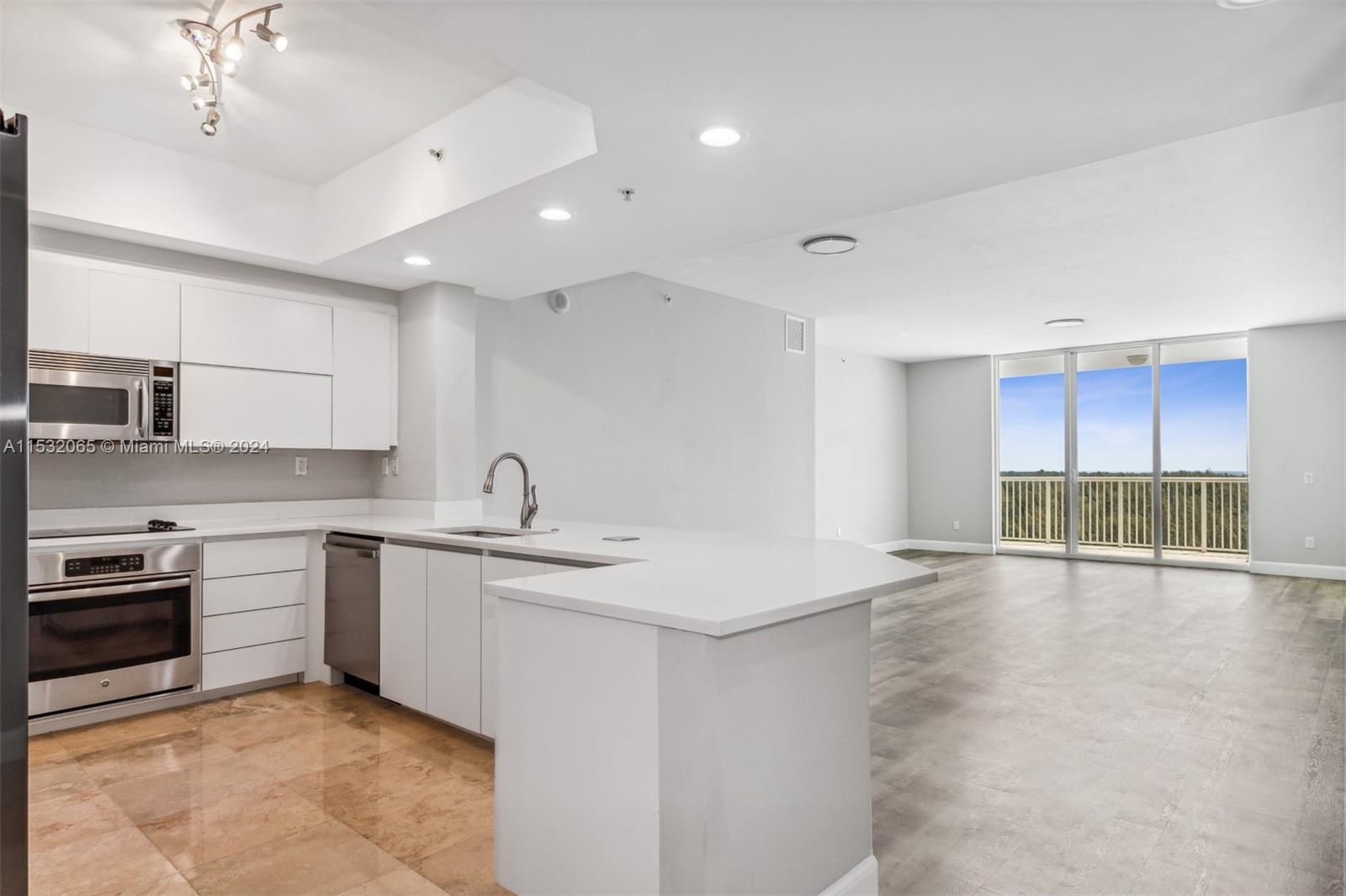 14951 Royal Oaks Ln # 1201