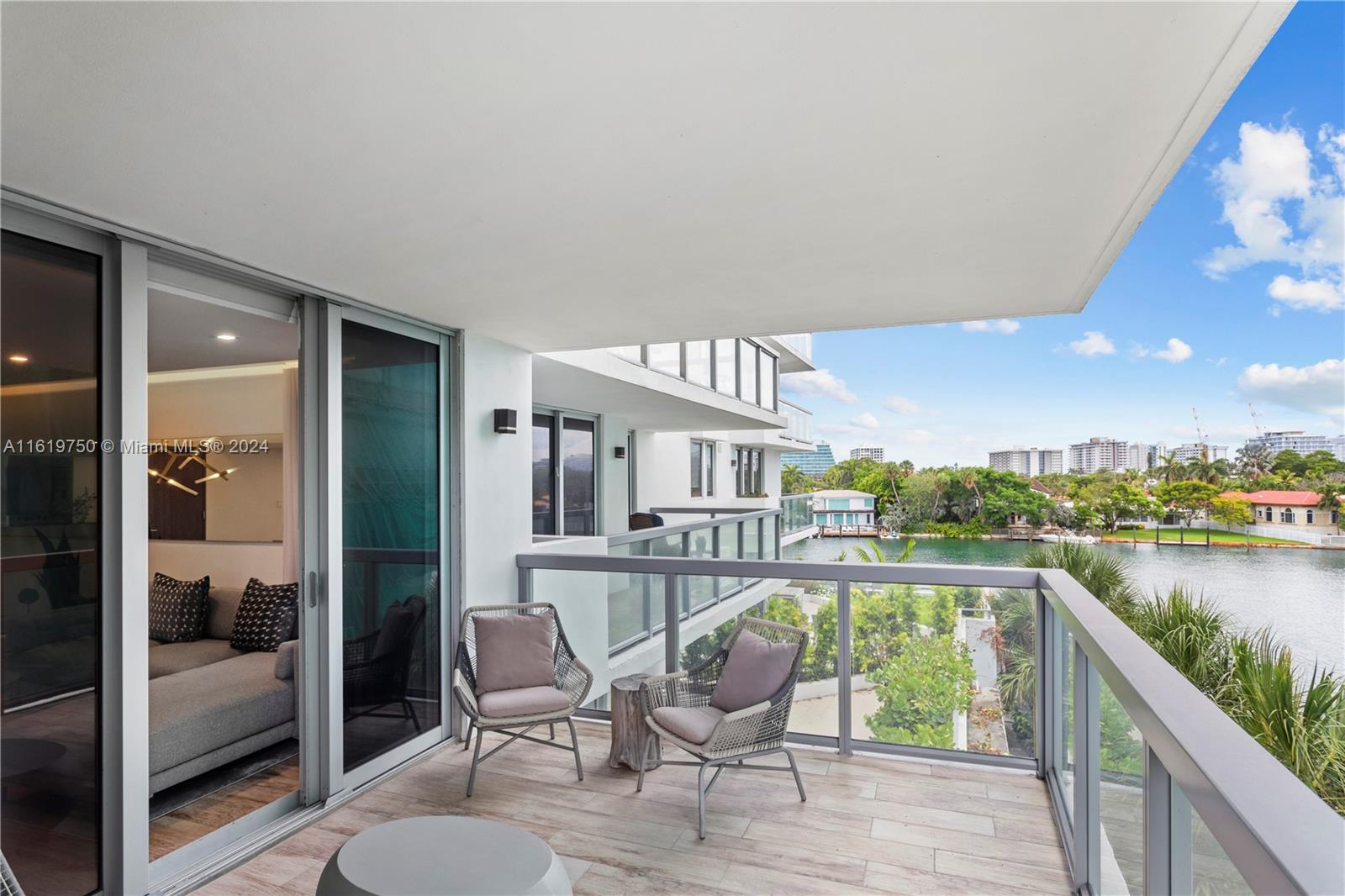 9261 E Bay Harbor Dr # 407
