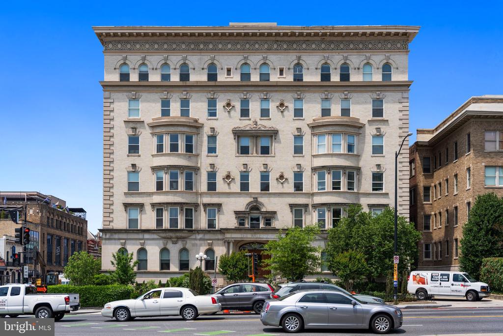 2000 16TH STREET NW Unit: 302