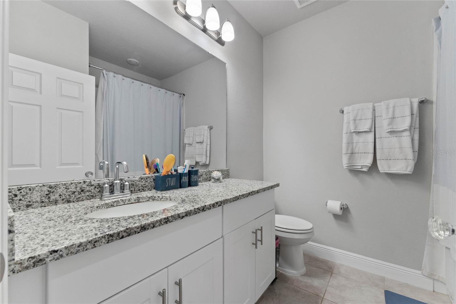 2260 SHADOWLAND LOOP