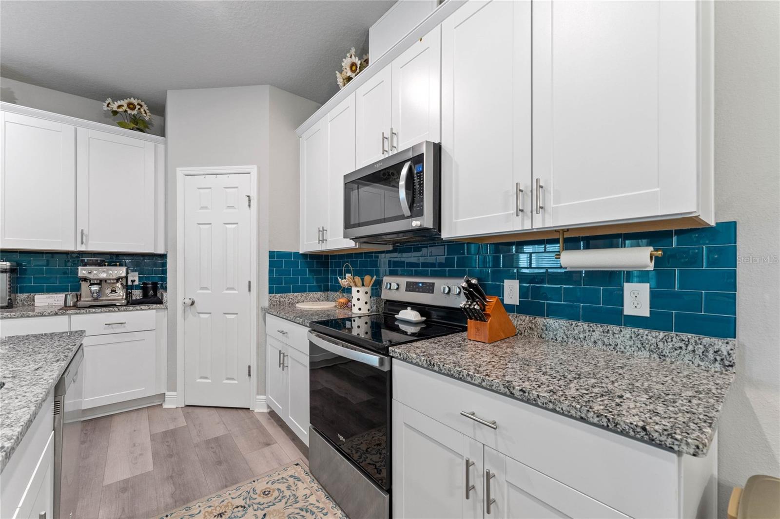 2260 SHADOWLAND LOOP