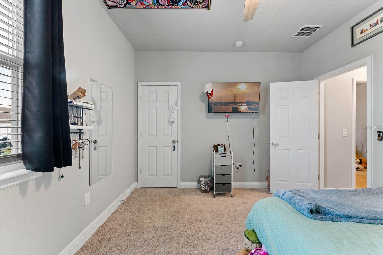 2260 SHADOWLAND LOOP