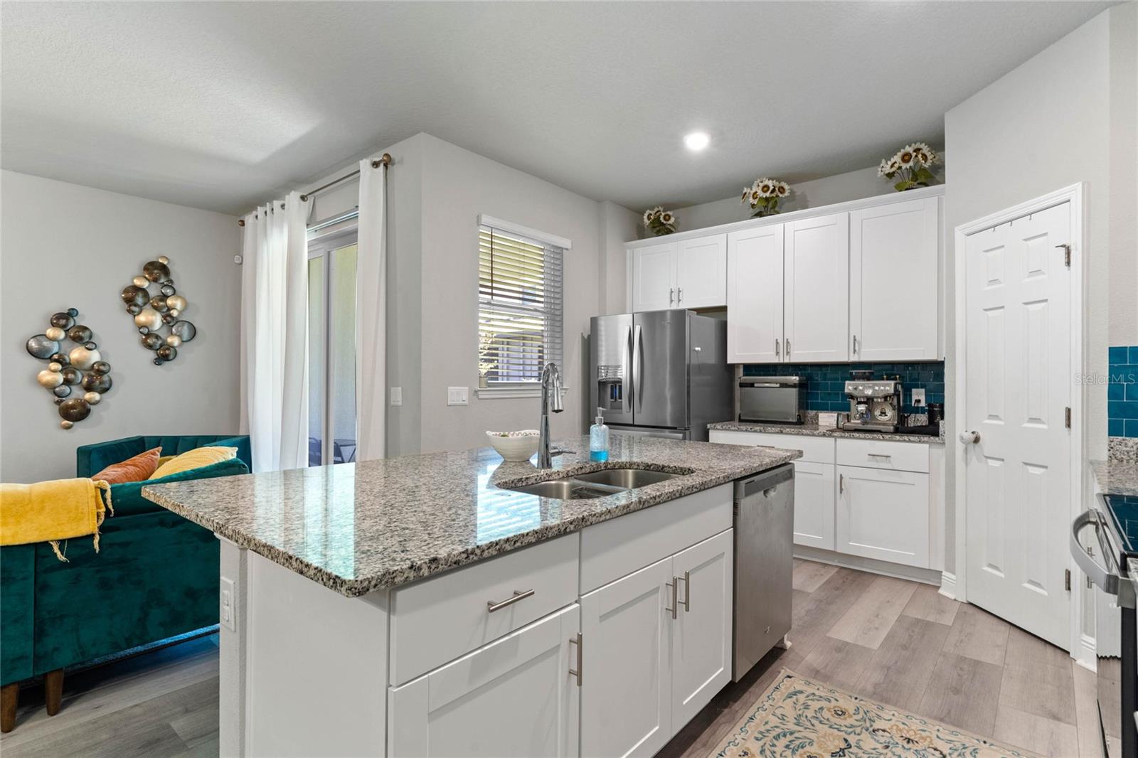 2260 SHADOWLAND LOOP