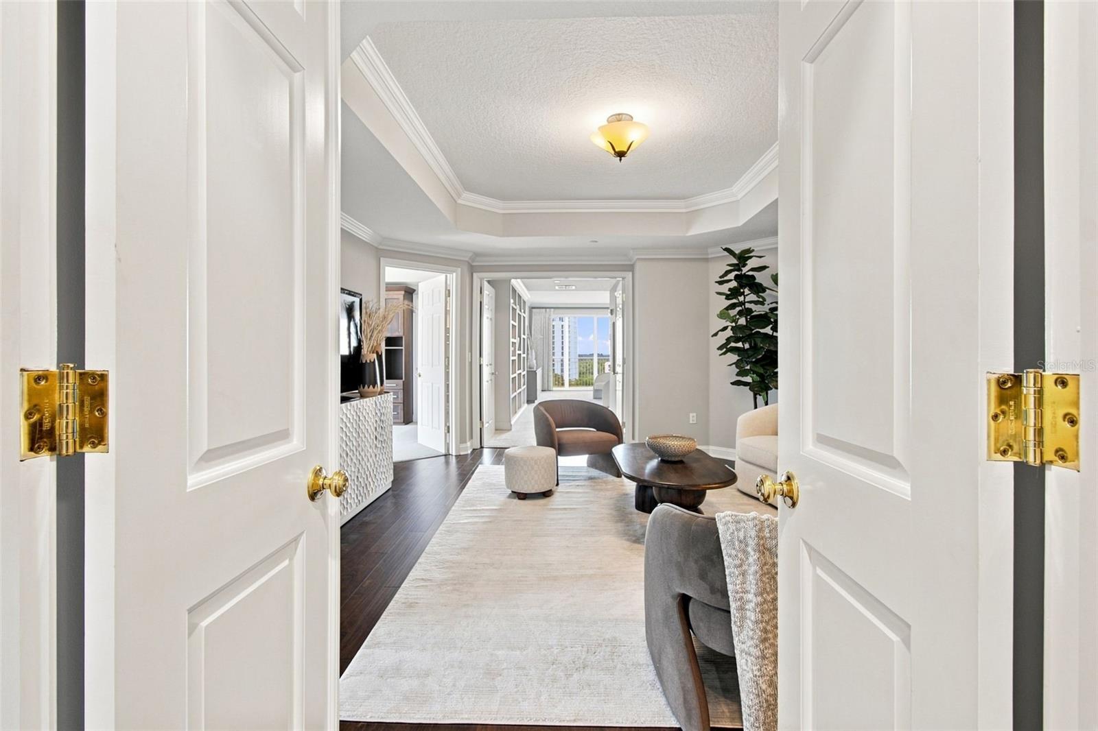 555 5TH AVE NE #711