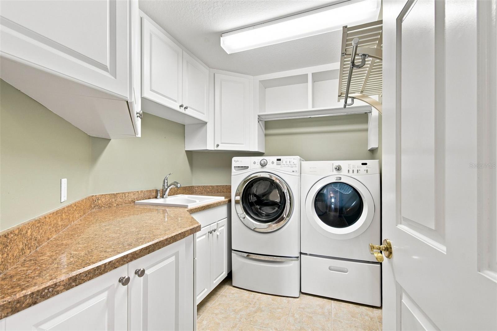 555 5TH AVE NE #711