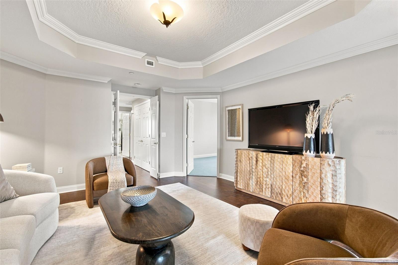 555 5TH AVE NE #711