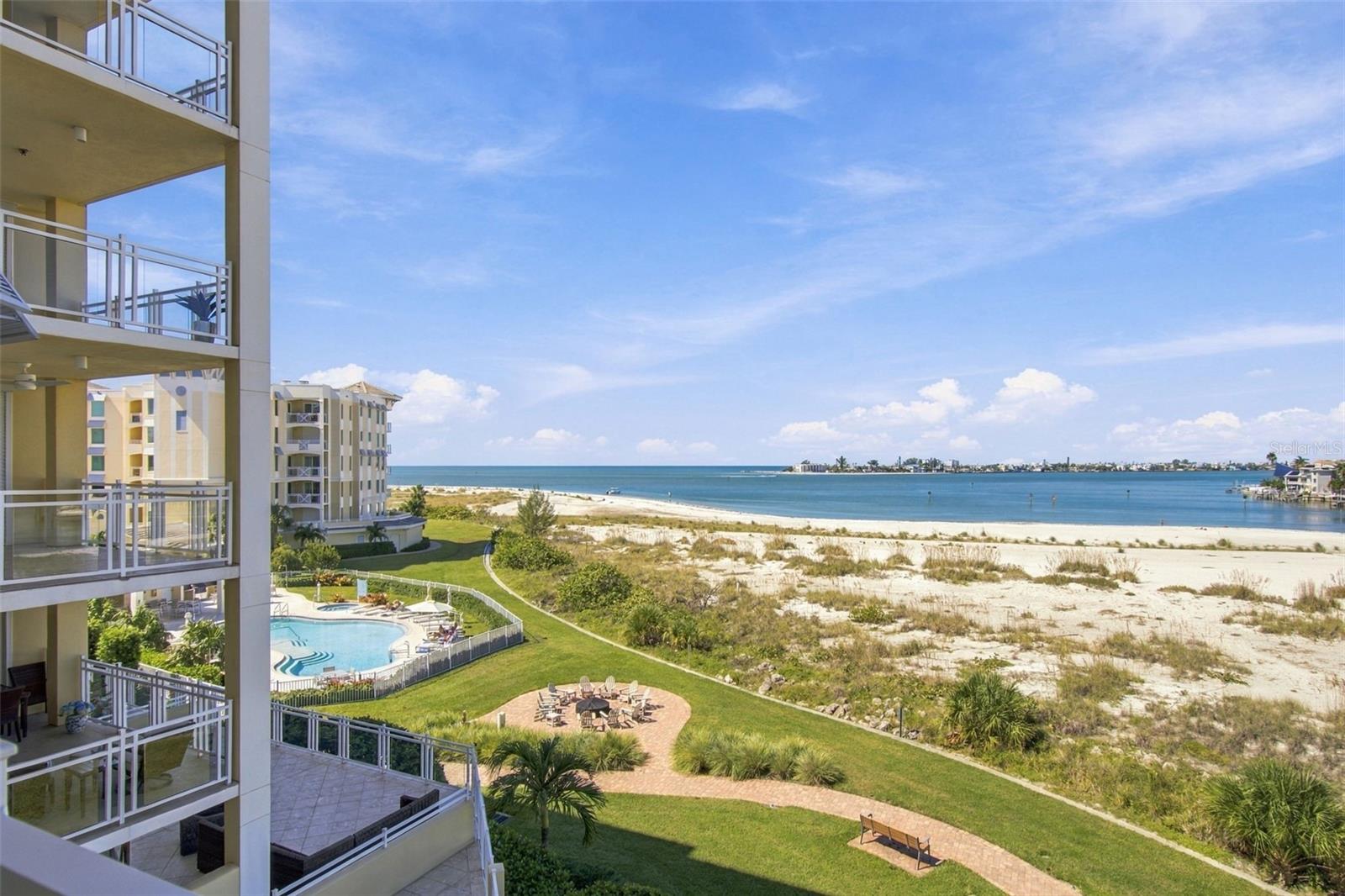 650 COLLANY RD #406
