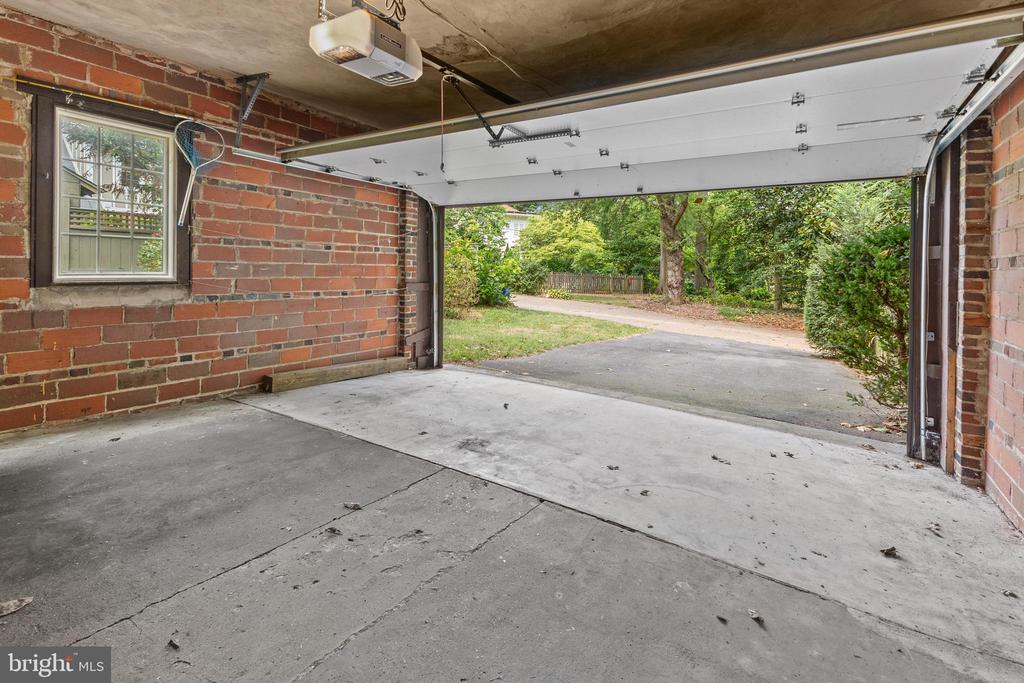 5035 Reno Rd NW