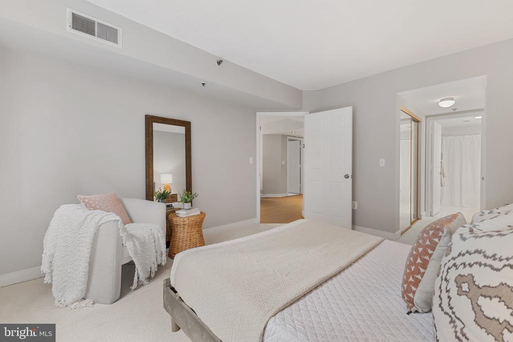 1045 N Utah St #101