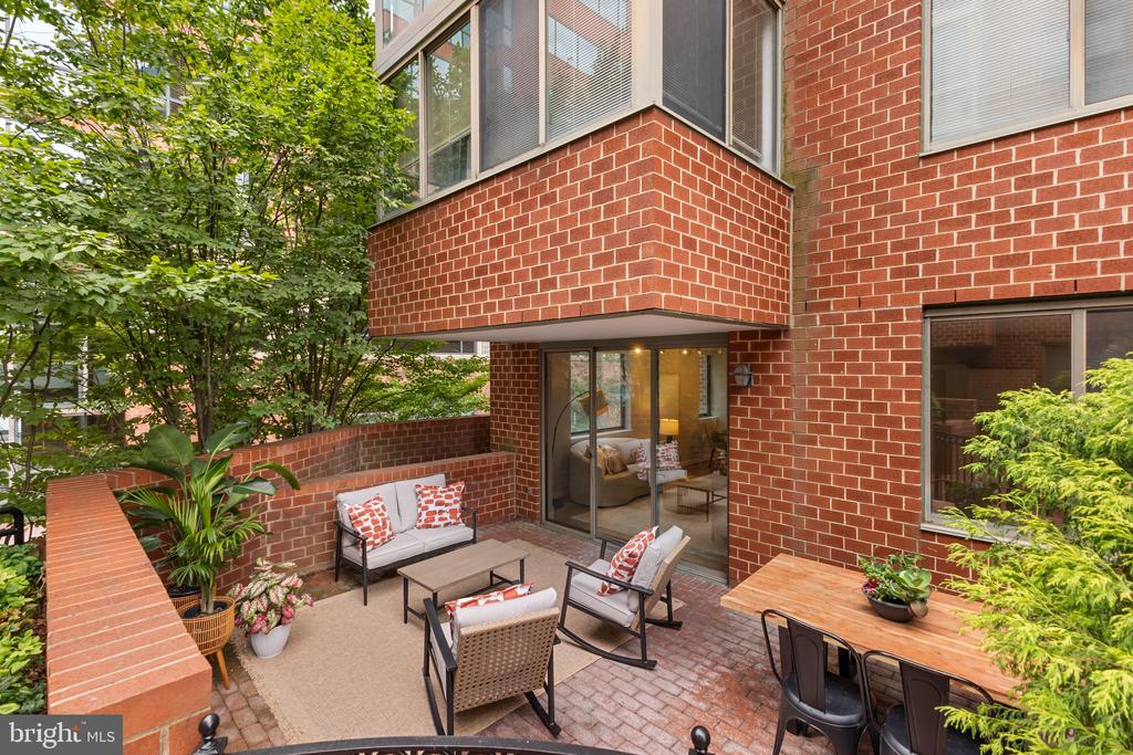 1045 N Utah St #101