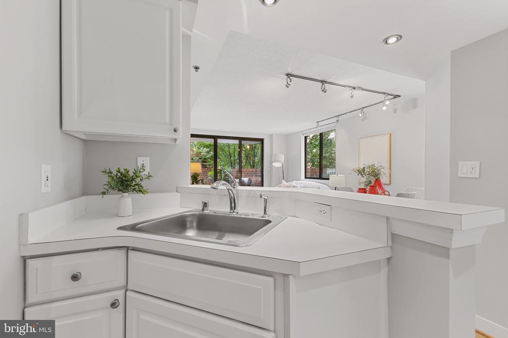 1045 N Utah St #101