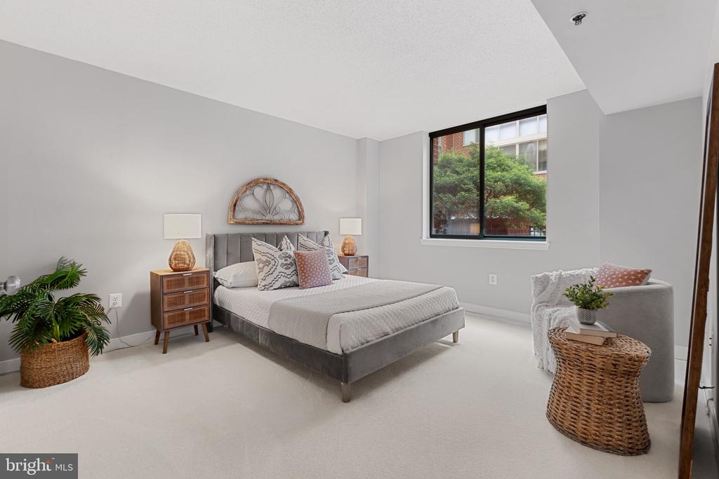 1045 N Utah St #101
