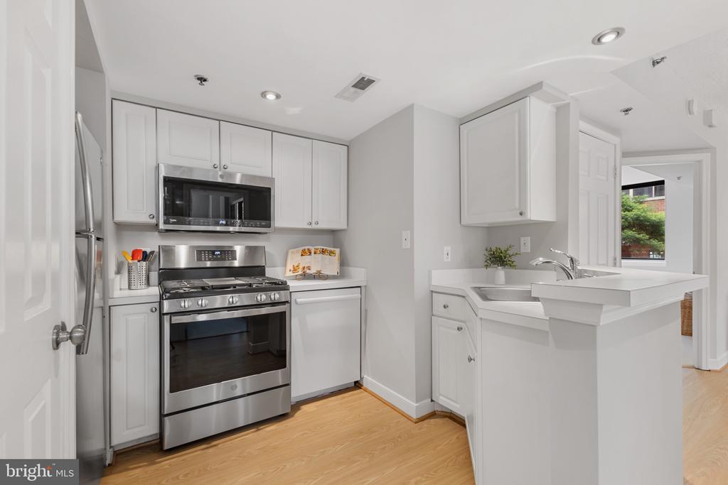 1045 N Utah St #101