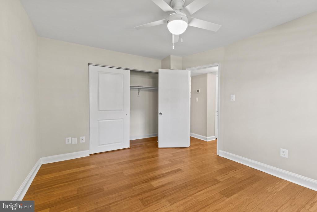 2103 N Taft St #113