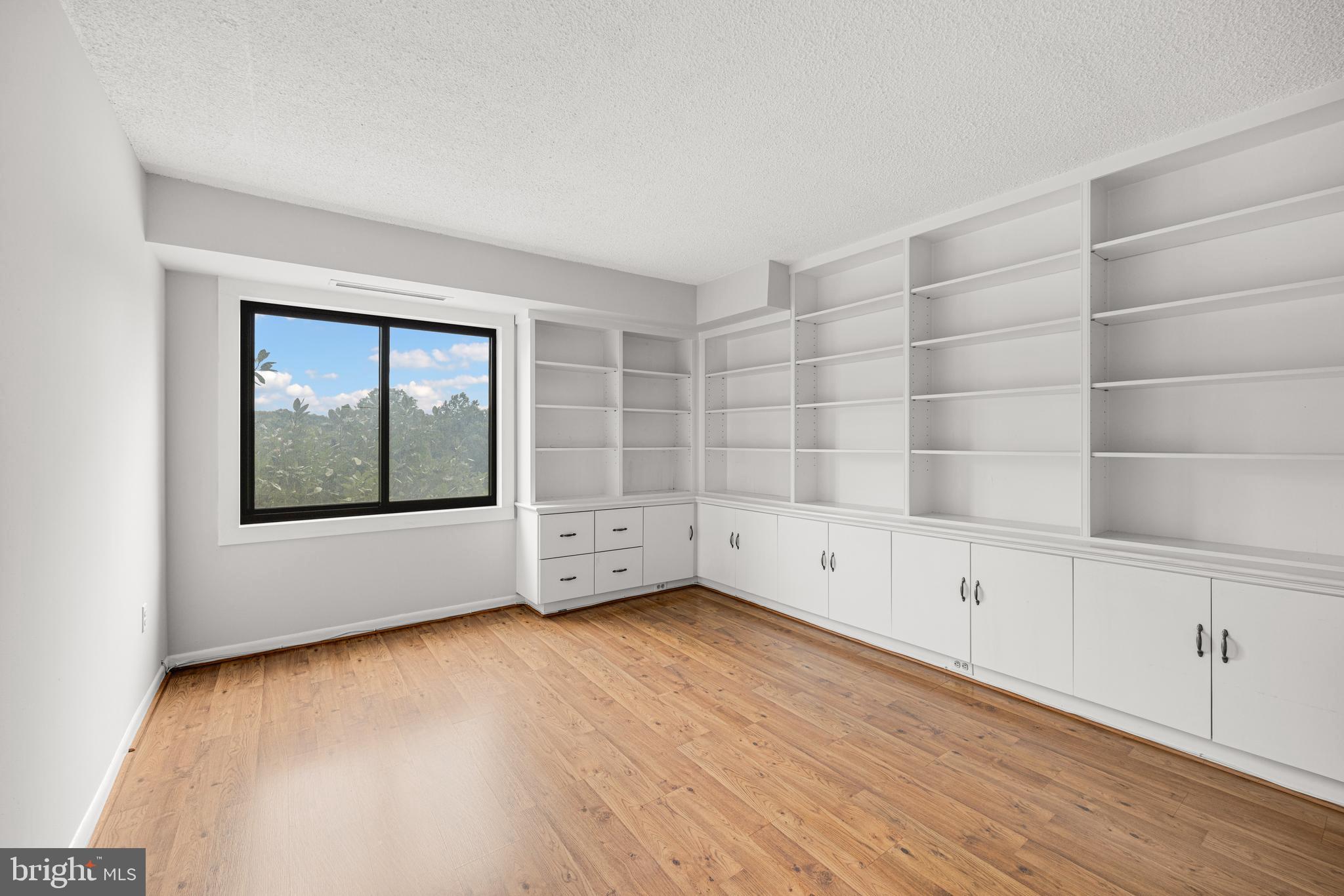 200 N PICKETT STREET Unit: 308