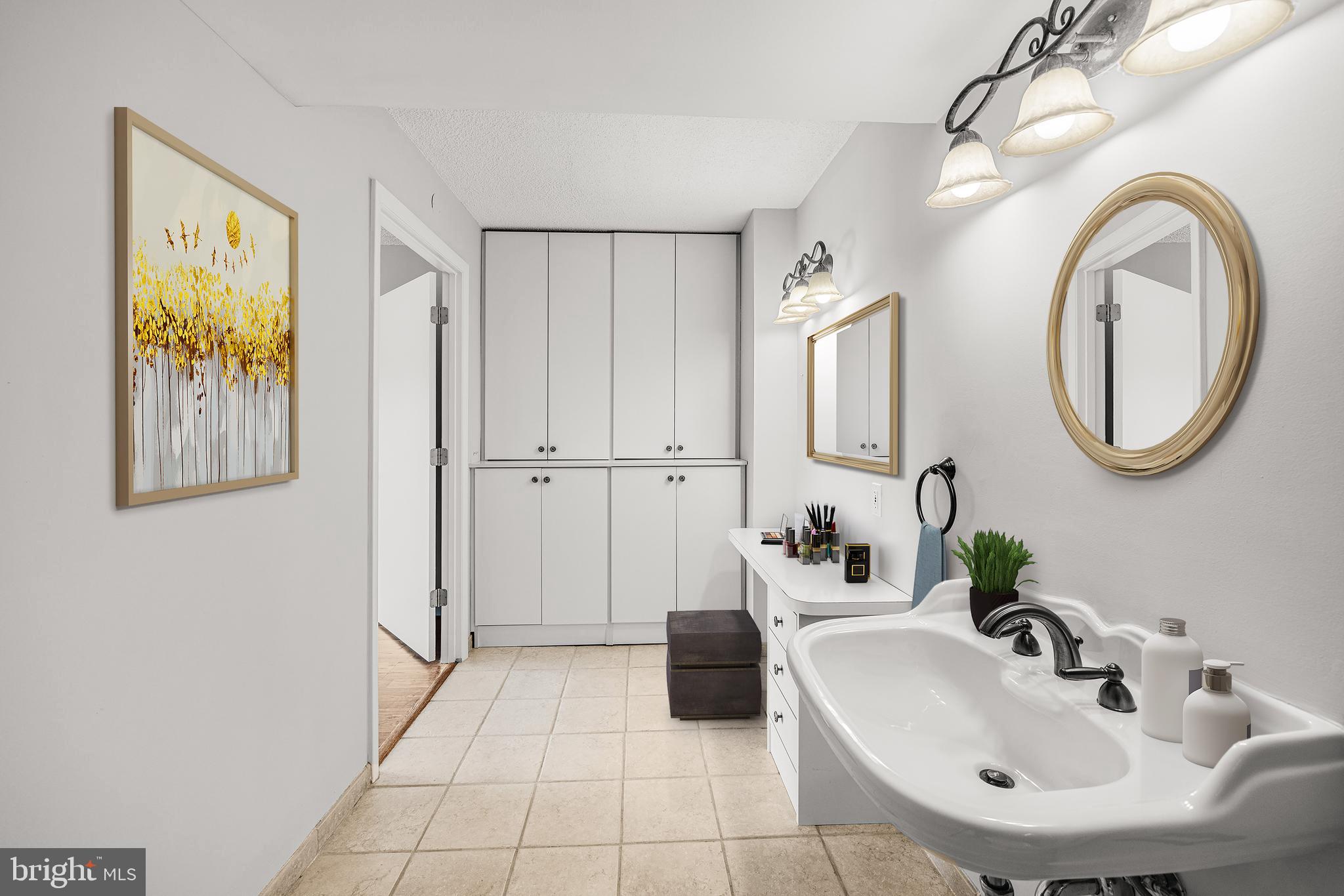 200 N PICKETT STREET Unit: 308