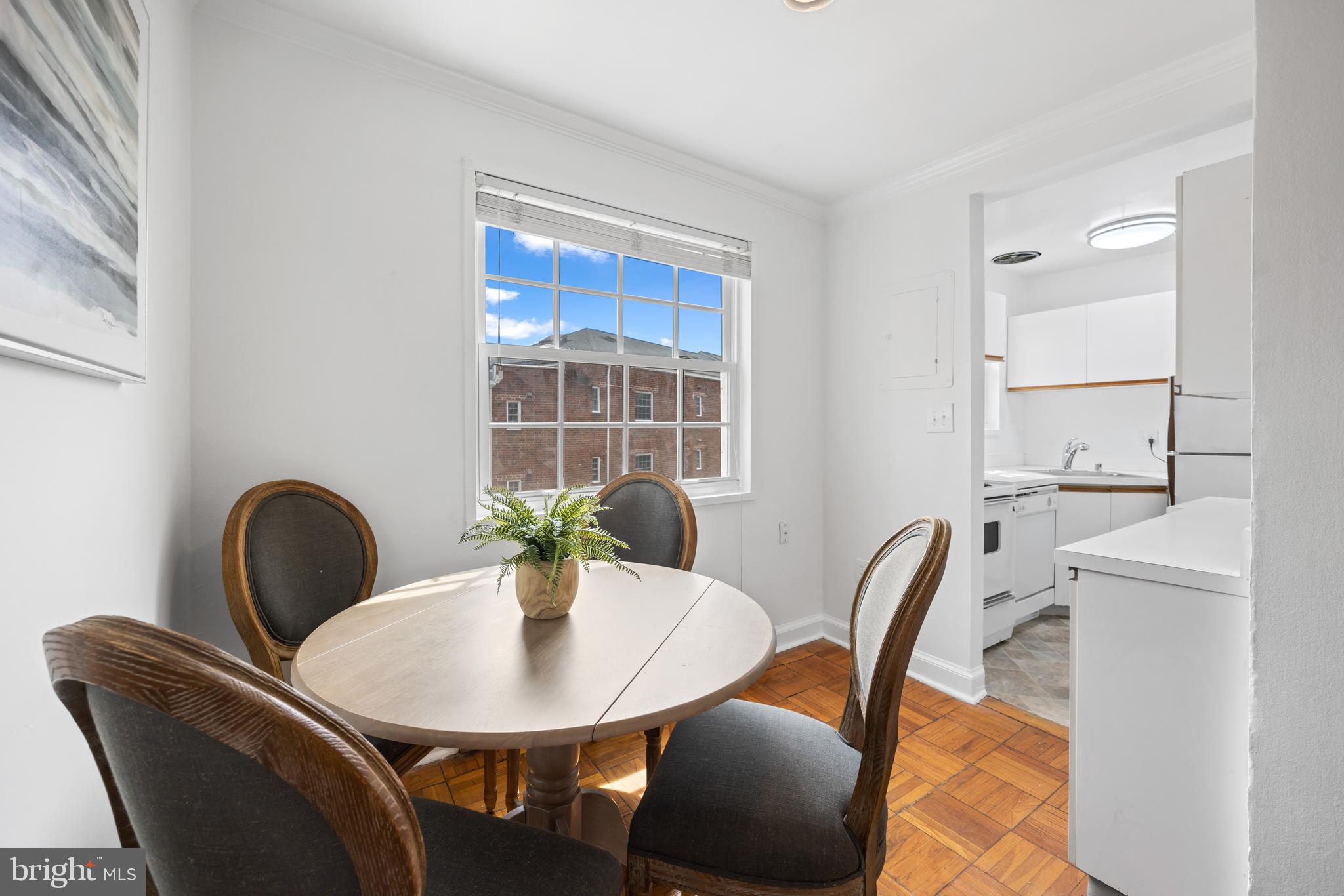 1718 W ABINGDON DRIVE Unit: 302