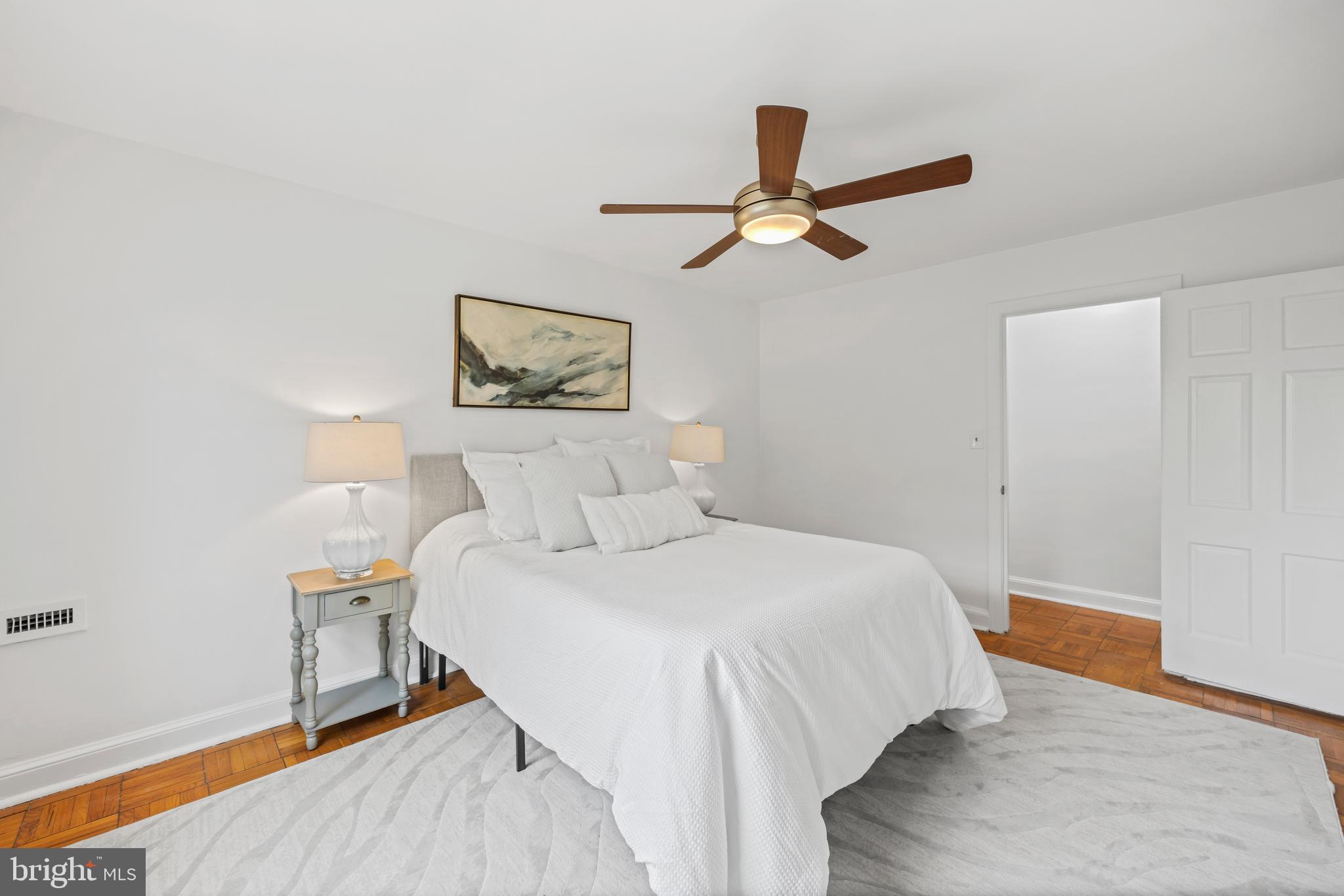 1718 W ABINGDON DRIVE Unit: 302