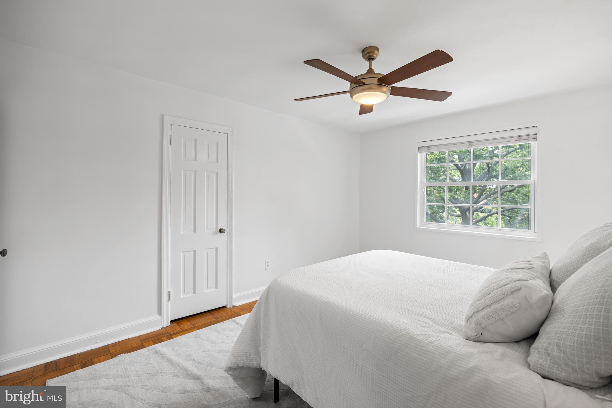 1718 W ABINGDON DRIVE Unit: 302